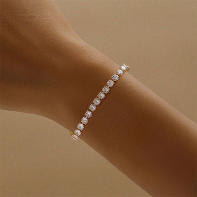 Pulseira redonda em latão com zircónia clássica e elegante