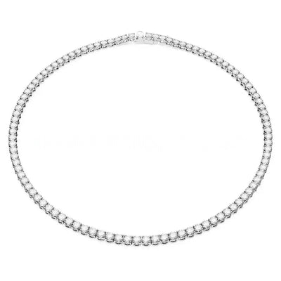 Colar com fecho de uma fila totalmente cravejado de strass