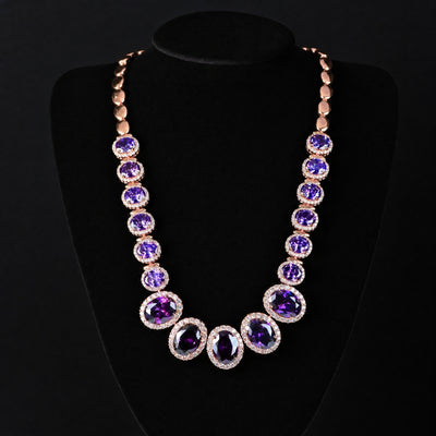 Colar vintage com zircónias roxas incrustadas para mulher, gargantilha em ouro rosa totalmente cravejada de pedras coloridas, joias de gala de luxo acessível estilo europeu e americano por grosso