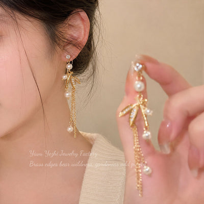 Brincos com borla de folha de bambu em gota de água estilo chinês moderno e coreano, modelo comprido, novos brincos de zircónia, elegantes e versáteis